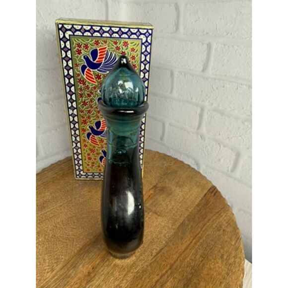 Vintage Avon Vintage Persian Pitcher Bird of Paradise Foaming Bath Oil 6 Fl Oz. - Picture 10 of 13